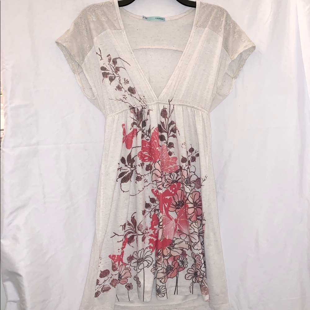 Maurice’s light and comfortable flower/butterfly casual dress. Size S.